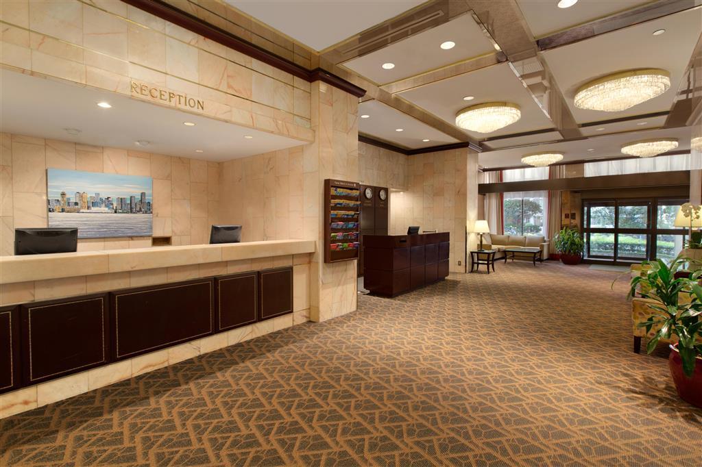 Coast Plaza Hotel And Suites แวนคูเวอร์ ภายใน รูปภาพ